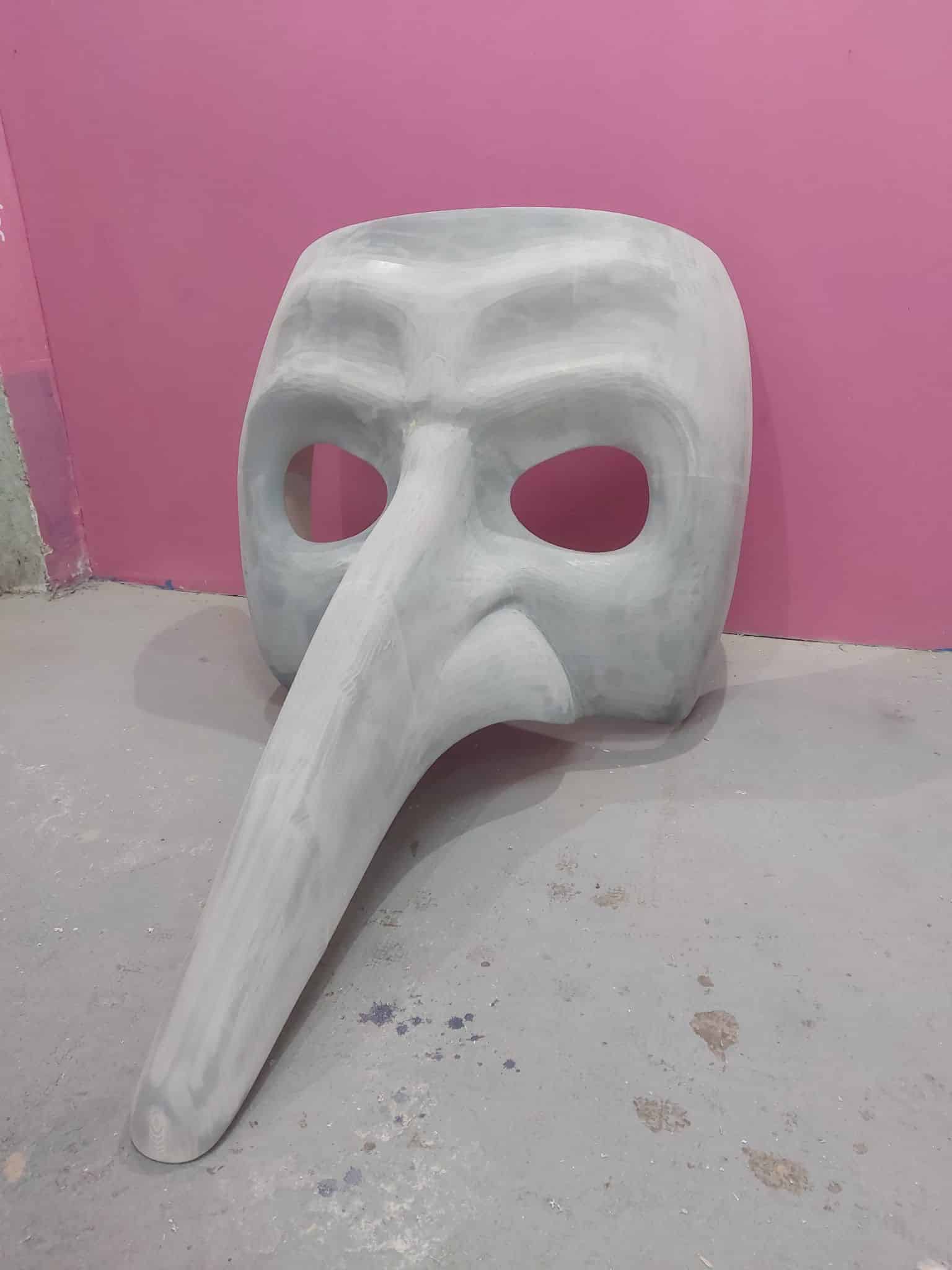 Recreación de máscara Claptone Gigante
